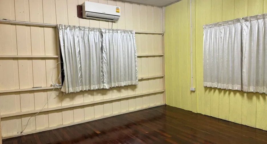 Haus zur Miete mit 3 Zimmer in Phaya Thai, Bangkok