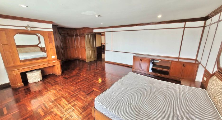 For rent 3 ベッドルーム condo in Watthana, Bangkok