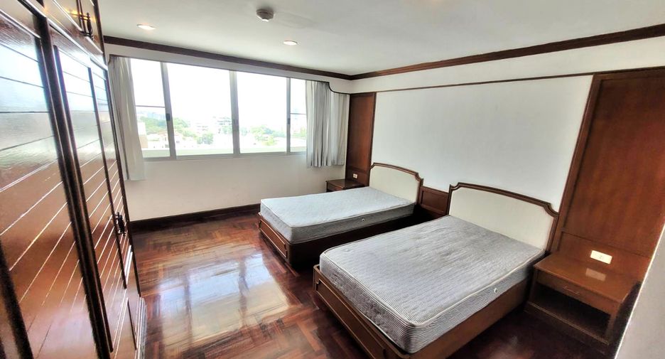 For rent 3 ベッドルーム condo in Watthana, Bangkok