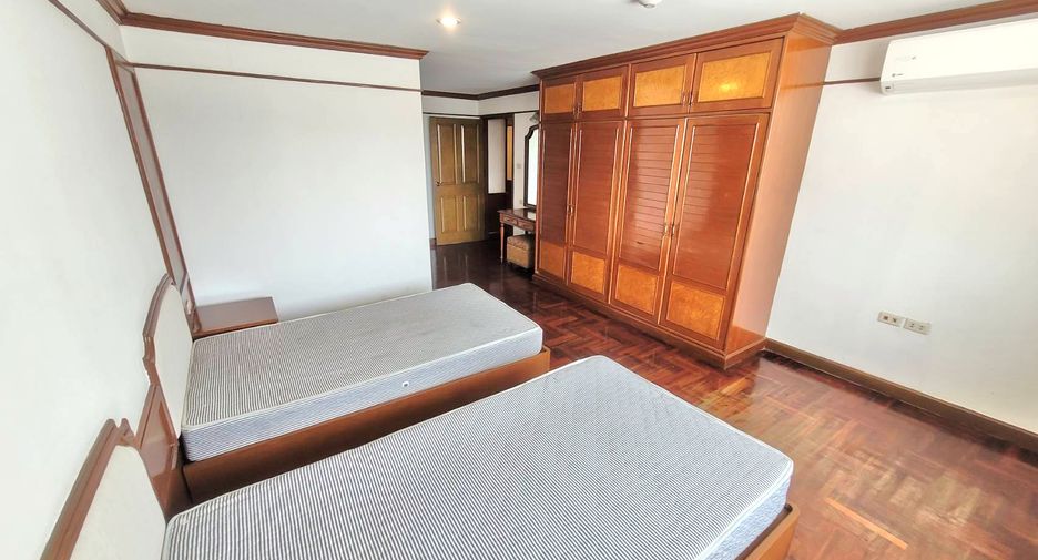 For rent 3 ベッドルーム condo in Watthana, Bangkok