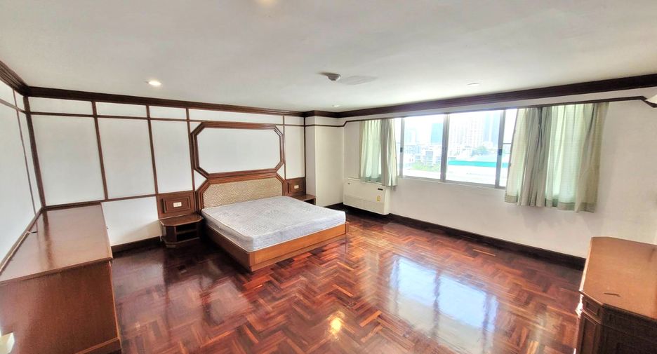 For rent 3 ベッドルーム condo in Watthana, Bangkok