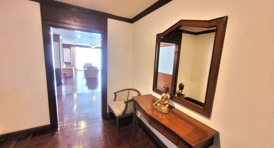 For rent 3 ベッドルーム condo in Watthana, Bangkok