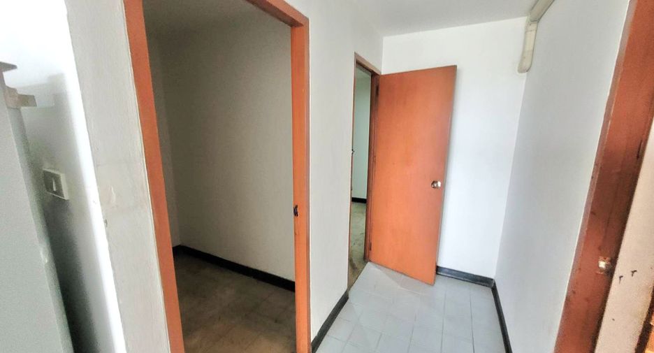 For rent 3 ベッドルーム condo in Watthana, Bangkok
