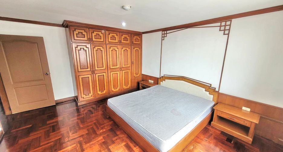 For rent 3 ベッドルーム condo in Watthana, Bangkok