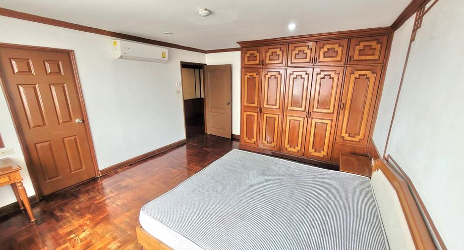 For rent 3 ベッドルーム condo in Watthana, Bangkok