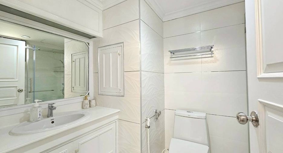 Wohnung zur Miete mit 4 Zimmer in Watthana, Bangkok