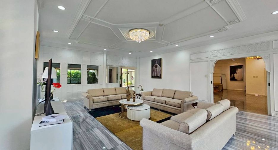 Condo en alquiler de 4 habitaciones en Watthana, Bangkok