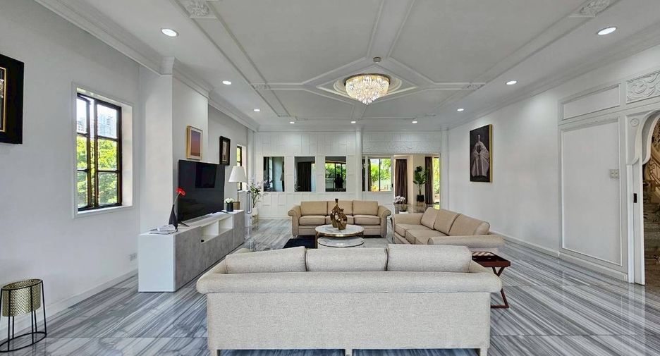 Condo en alquiler de 4 habitaciones en Watthana, Bangkok