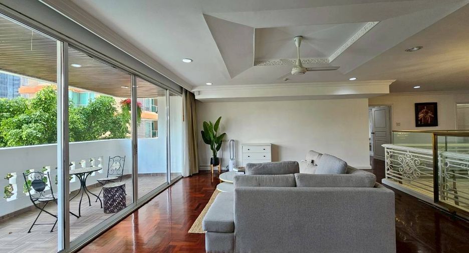 Condo en alquiler de 4 habitaciones en Watthana, Bangkok