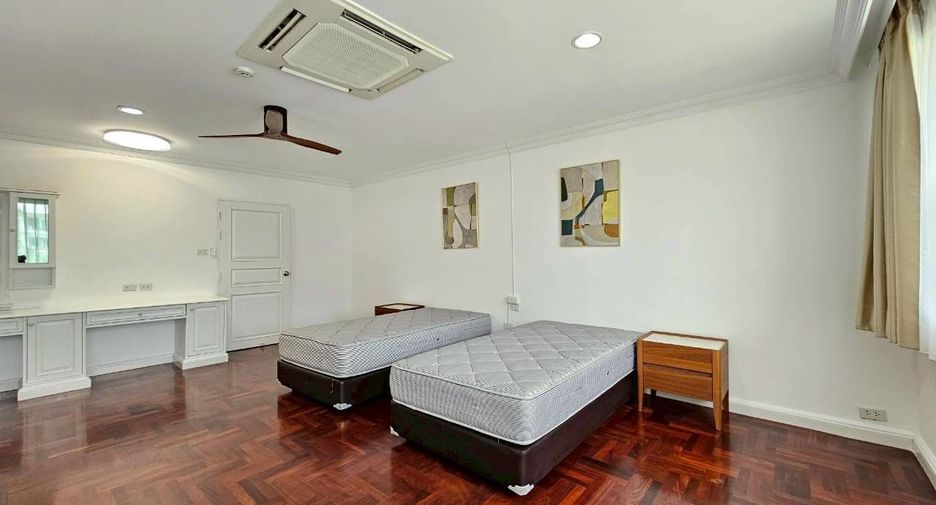 Wohnung zur Miete mit 4 Zimmer in Watthana, Bangkok