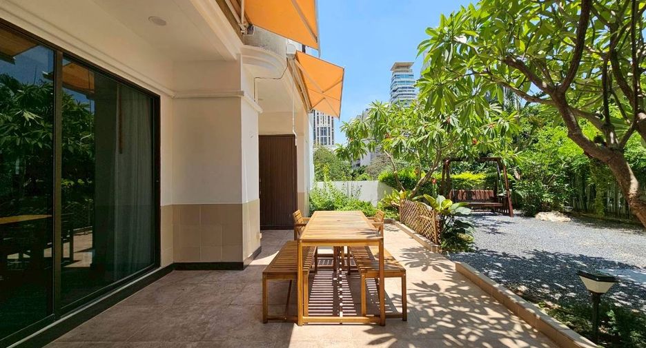 Condo en alquiler de 4 habitaciones en Watthana, Bangkok