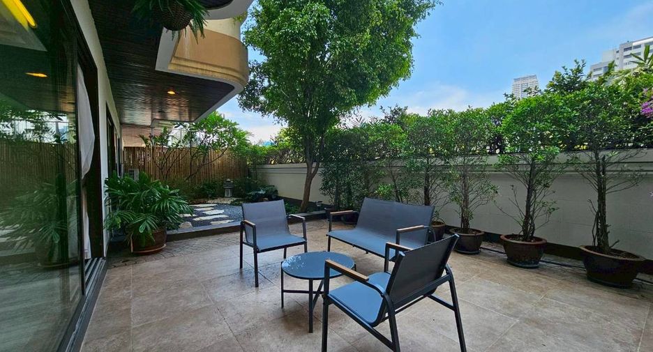 Condo en alquiler de 4 habitaciones en Watthana, Bangkok