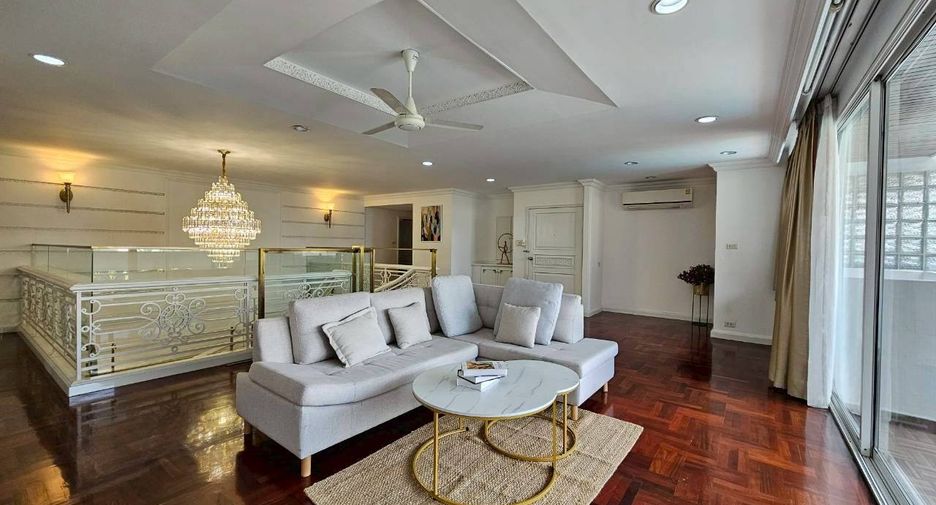 Condo en alquiler de 4 habitaciones en Watthana, Bangkok