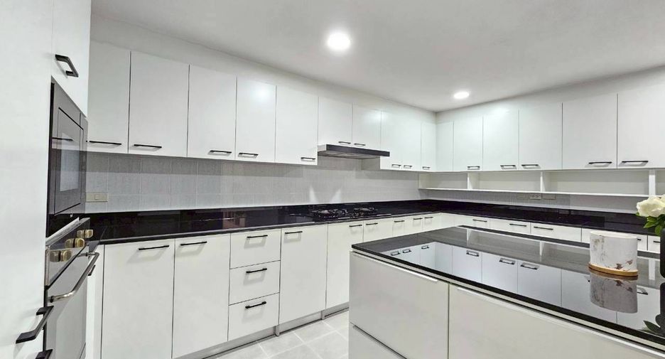 Wohnung zur Miete mit 4 Zimmer in Watthana, Bangkok