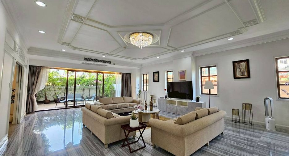 Condo en alquiler de 4 habitaciones en Watthana, Bangkok