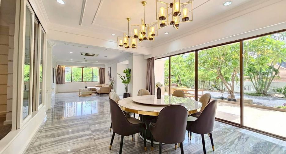 Wohnung zur Miete mit 4 Zimmer in Watthana, Bangkok