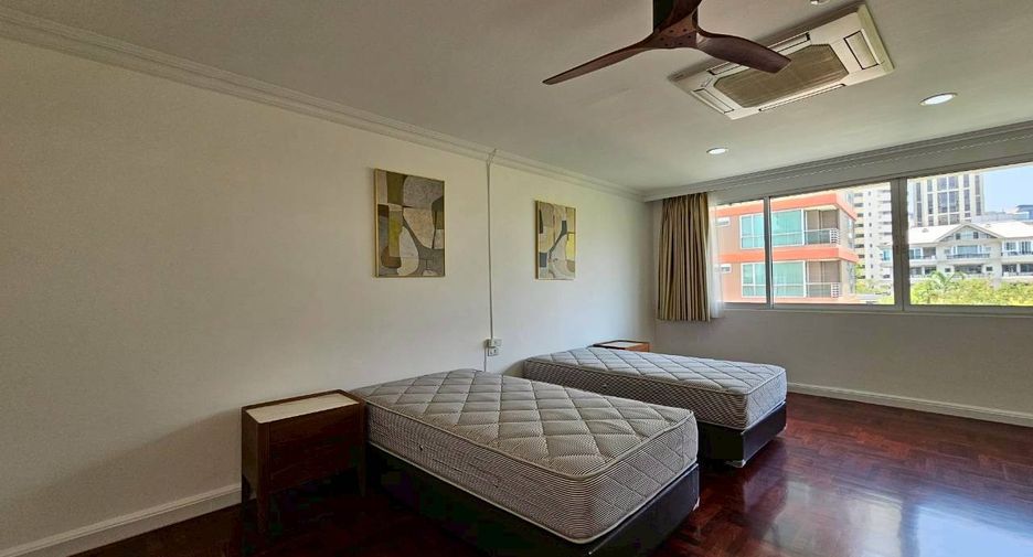 Condo en alquiler de 4 habitaciones en Watthana, Bangkok