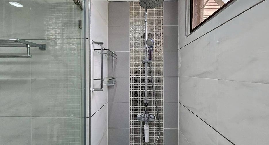 Condo en alquiler de 4 habitaciones en Watthana, Bangkok