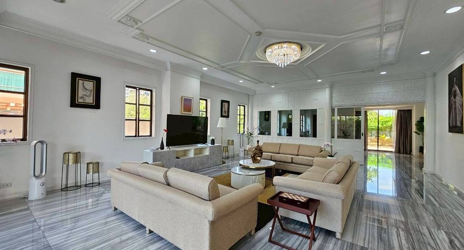 Condo en alquiler de 4 habitaciones en Watthana, Bangkok