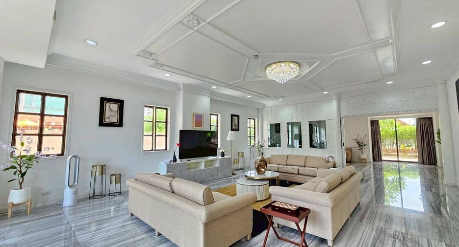 Wohnung zur Miete mit 4 Zimmer in Watthana, Bangkok