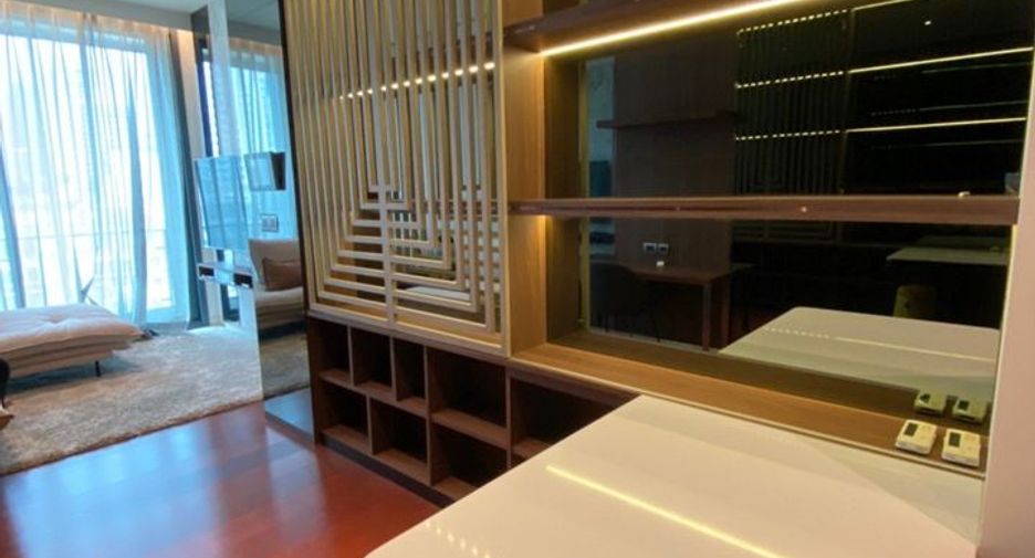 For rent and for sale 1 bed condo in Watthana, Bangkok
