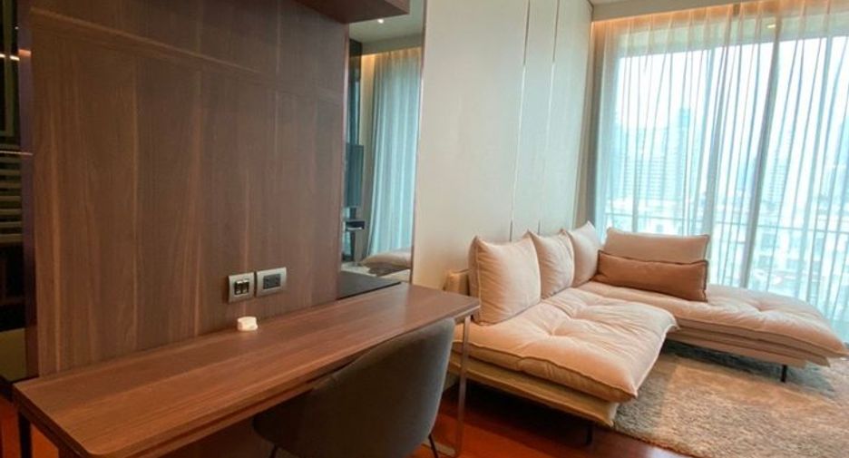 For rent and for sale 1 bed condo in Watthana, Bangkok