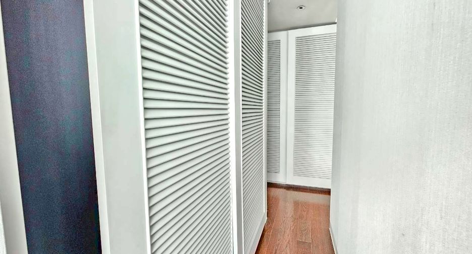 Wohnung zur Miete mit 3 Zimmer in Khlong Toei, Bangkok