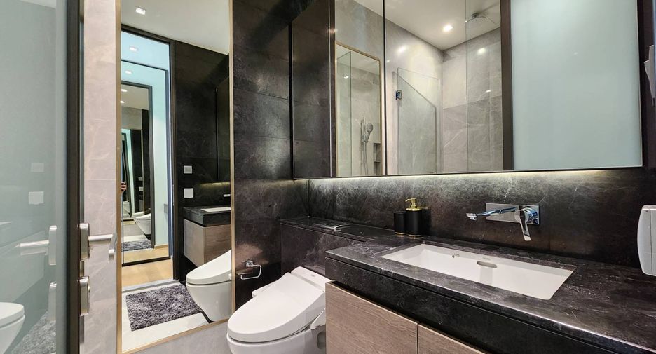 Wohnung zur Miete und zum Kauf mit 2 Zimmer in Pathum Wan, Bangkok