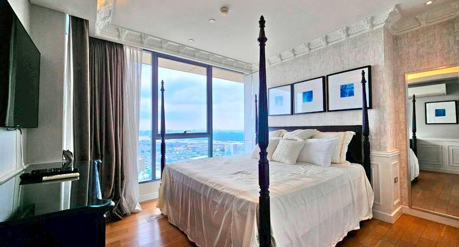 À louer et à vendre 3 chambres condo à Khlong Toei, Bangkok
