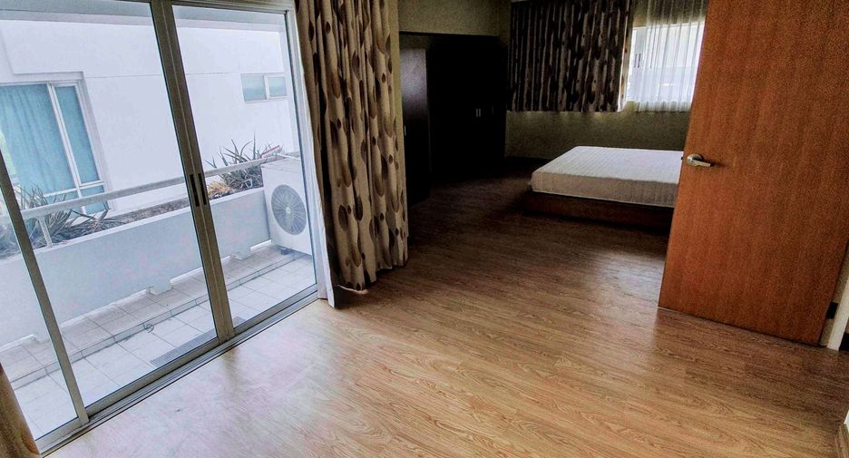 Wohnung zur Miete und zum Kauf mit 3 Zimmer in Khlong Toei, Bangkok