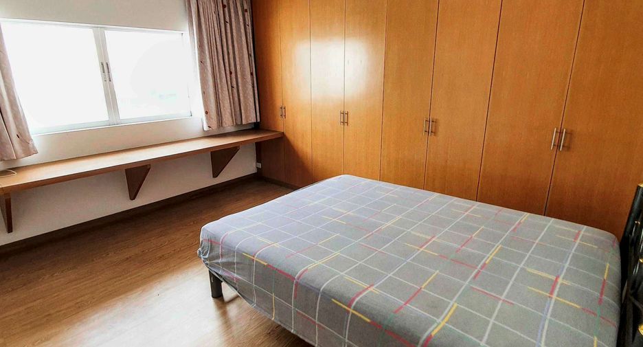 Wohnung zur Miete und zum Kauf mit 3 Zimmer in Khlong Toei, Bangkok