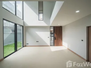 For sale 4 bedrooms house in Lat Krabang, Bangkok