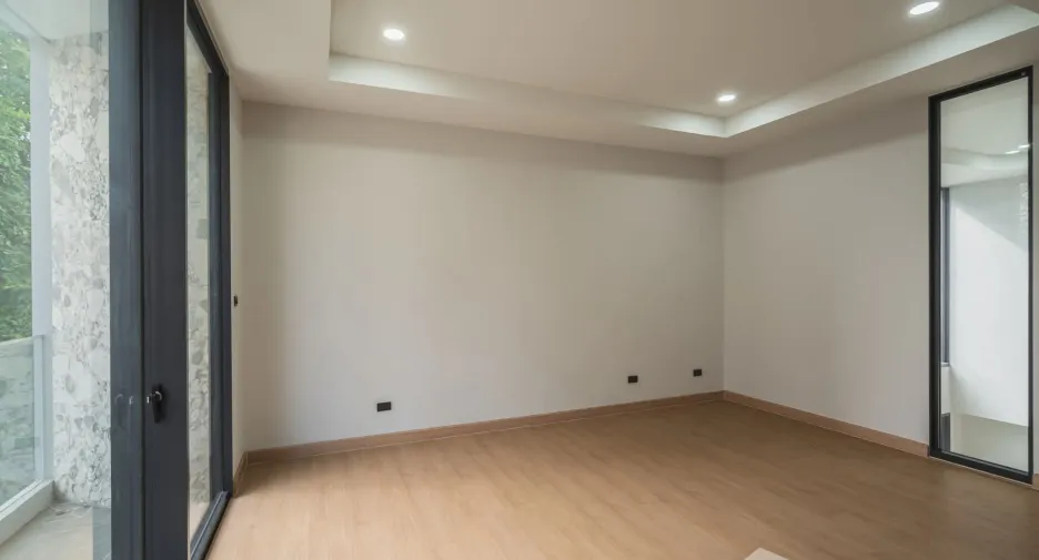 For sale 4 bedrooms house in Lat Krabang, Bangkok