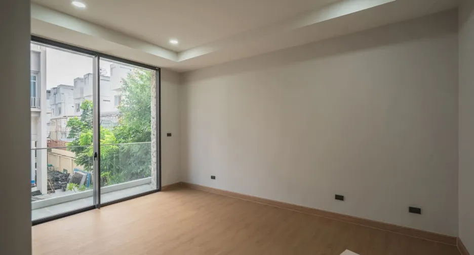 For sale 4 bedrooms house in Lat Krabang, Bangkok