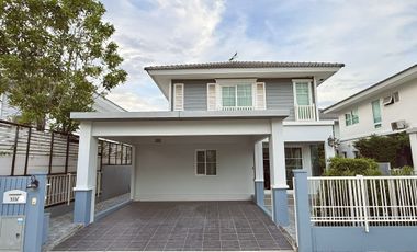 Casa en alquiler de 3 habitaciones en Bang Phli, Samut Prakan