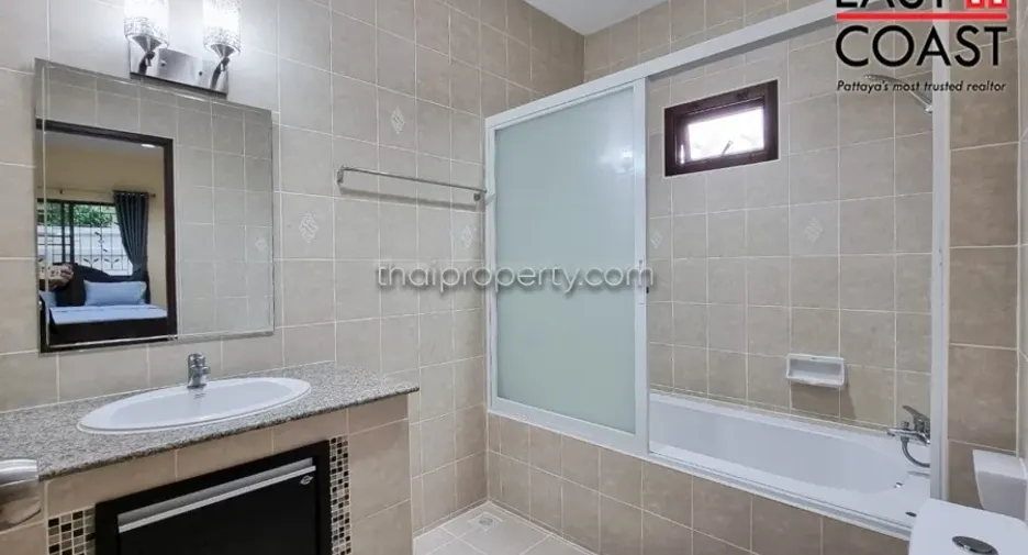 For rent and for sale 3 bedrooms house in Bang Lamung, Chonburi