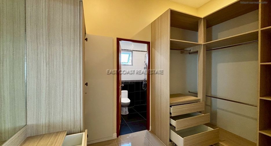 For rent 3 bedrooms house in East Pattaya, Pattaya