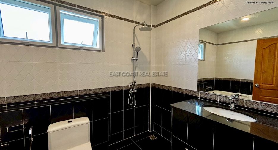 For rent 3 bedrooms house in East Pattaya, Pattaya