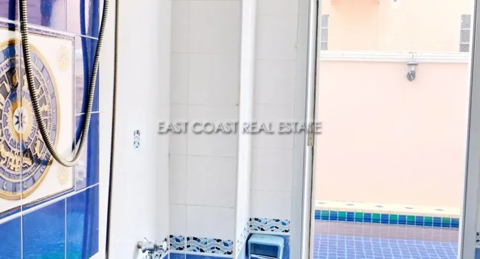 For rent 5 bedrooms house in Jomtien, Pattaya