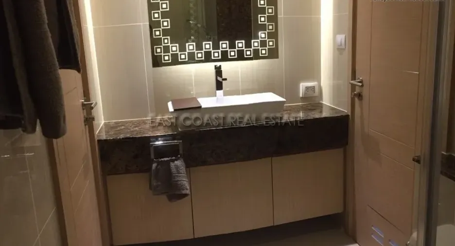 For rent 2 bedrooms condo in Bang Lamung, Chonburi