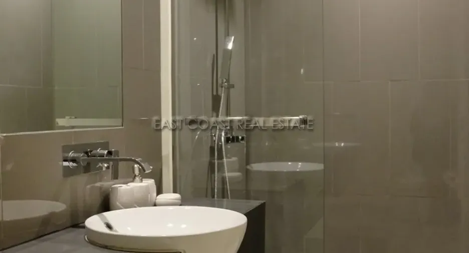 For rent 2 bedrooms condo in Bang Lamung, Chonburi