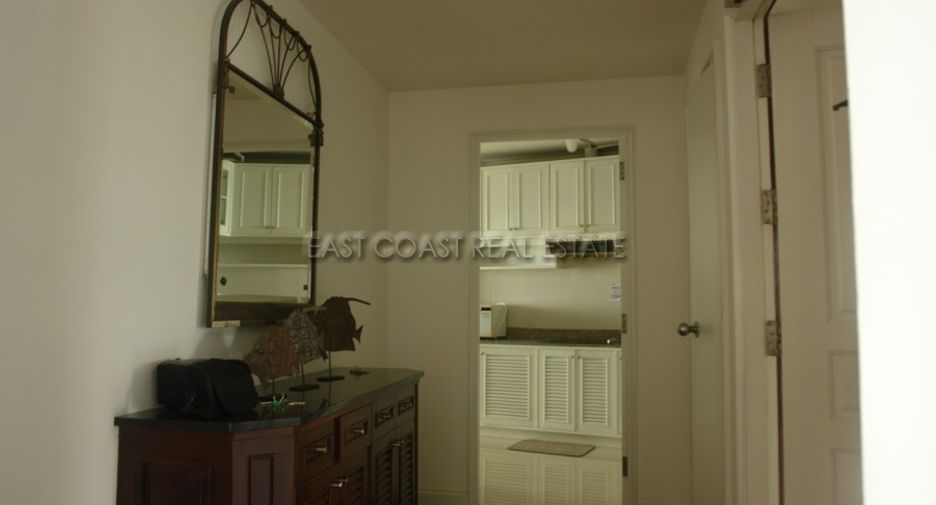 For rent 3 bedrooms condo in Pratumnak, Pattaya