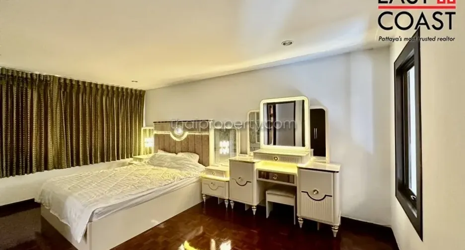 For rent 3 bedrooms condo in Jomtien, Pattaya