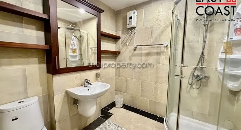 For rent 3 bedrooms condo in Jomtien, Pattaya