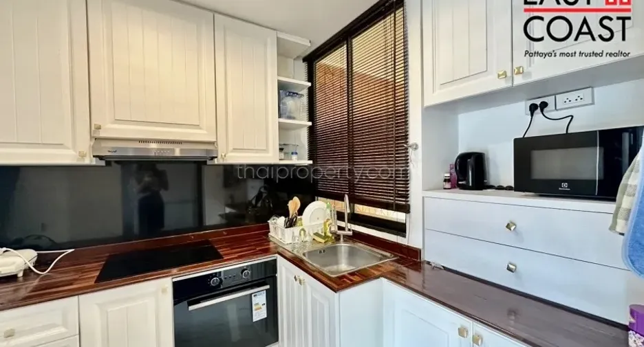 For rent 3 bedrooms condo in Jomtien, Pattaya