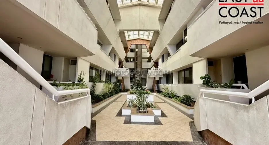 For rent 3 bedrooms condo in Jomtien, Pattaya