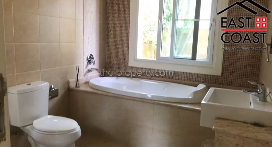 For rent 3 bedrooms house in East Pattaya, Pattaya