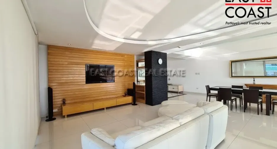 For rent 4 bedrooms condo in Jomtien, Pattaya