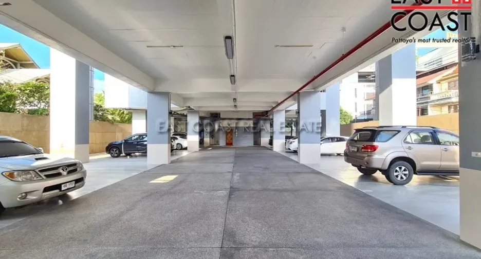 For rent 4 bedrooms condo in Jomtien, Pattaya