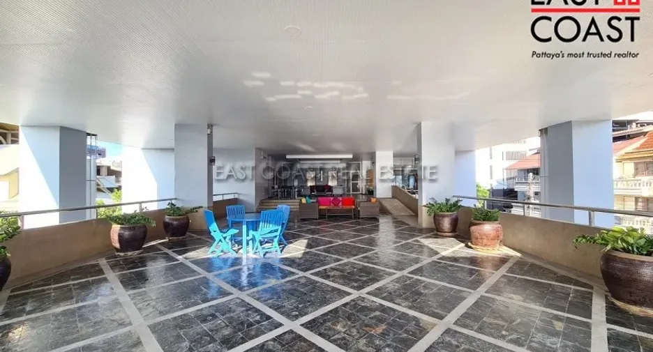 For rent 4 bedrooms condo in Jomtien, Pattaya